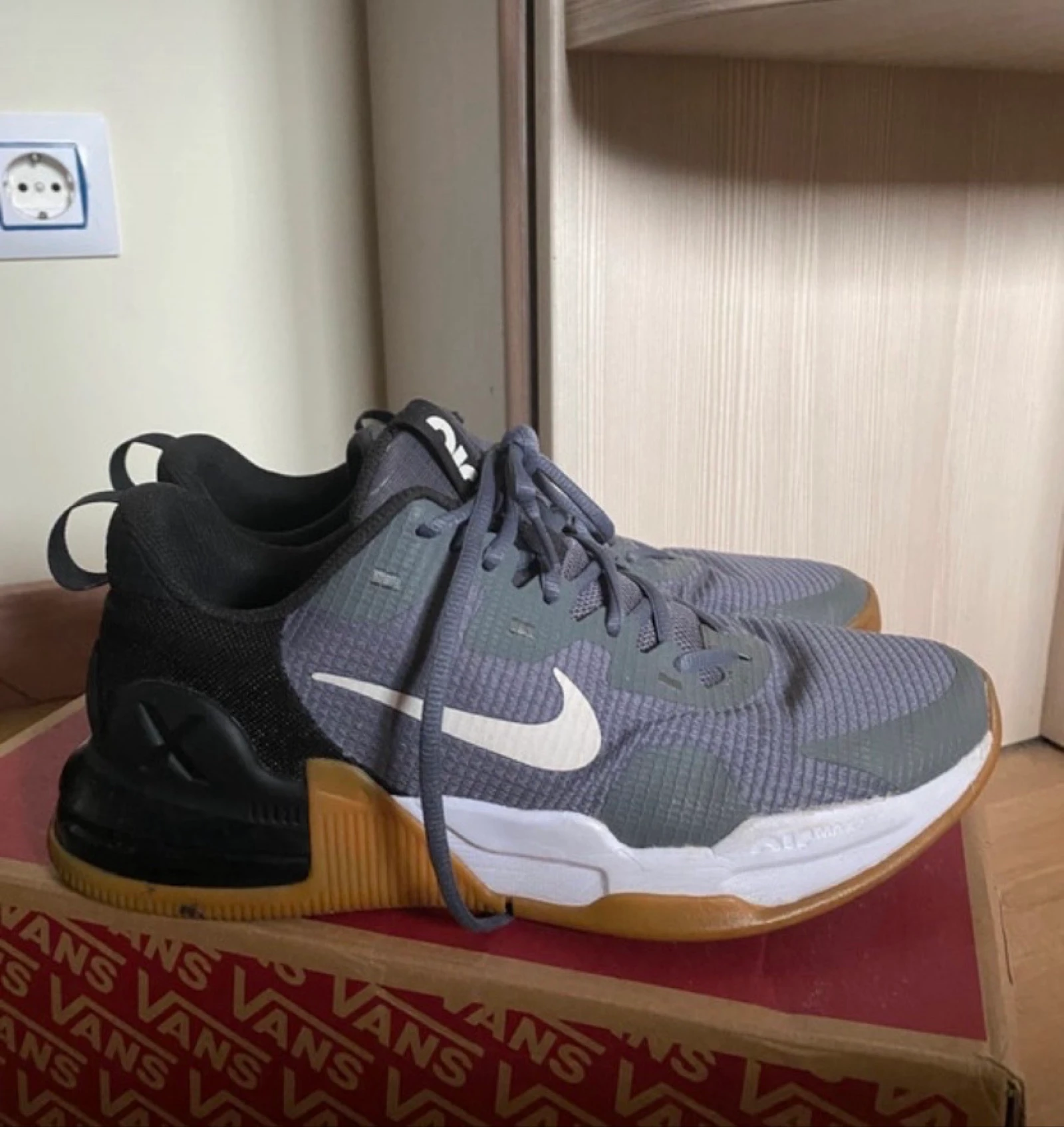Nike Air Max Alpha Trainer 5 Gris/Negro - Talla 42 – photo 3